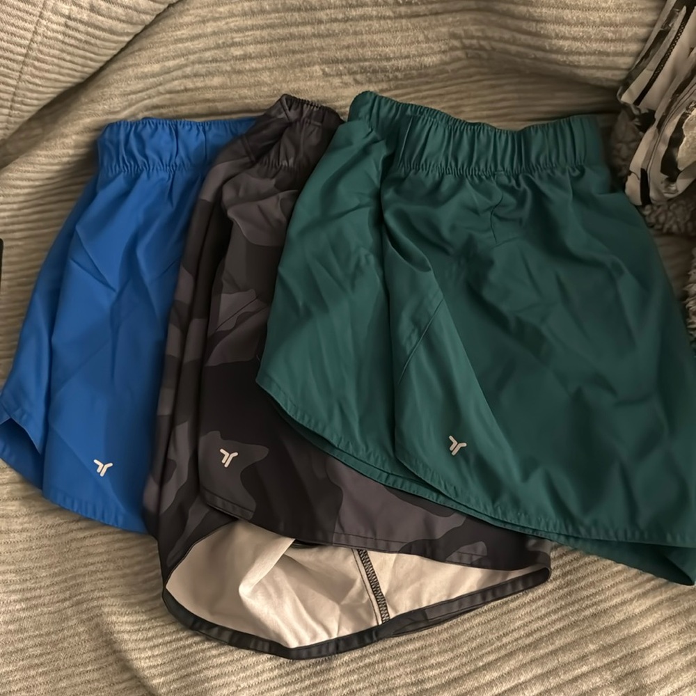 3 pair of size medium shorts OLD NAVY